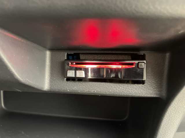 スズキ ワゴンＲ FZ 兵庫県 2016(平28)年 3.6万km ブルーイッシュブラックパール3 ・純正ナビ/・レザー調シートカバー/・シートヒーター/・純正フロアマット/・衝突軽減ブレーキ/・LEDヘッドライト/・横滑り防止/・アイドリングストップ/・ステアリングスイッチ/・社外14インチアルミホイール/・スマートキー/・スペアキー/・プッシュスタート/・取扱説明書/・保証書/・ドアバイザー