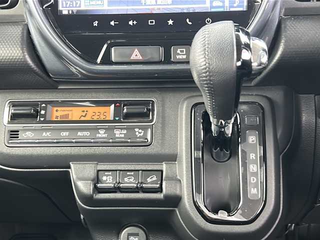スズキ ハスラー Jスタイル ターボ 千葉県 2021(令3)年 3.4万km シフォンアイボリーメタリック/ガンメタリック2トーン 4WD/ワンオーナー/純正９インチナビ/フルセグTV/CD/DVD/Bluetooth/SD/アラウンドビューカメラ/バックカメラ/後席リアモニター×2/シートヒーターD/N席/衝突軽減ブレーキ/追従式クルーズコントロール/レーンキープアシスト/車線逸脱警報/リアパーキングセンサー/アイドリングストップ/横滑り防止/ダウンヒルアシスト/ヒルディセントコントロール/本革巻きステアリング/ステアリングスイッチ/パドルシフト/LEDヘッドライト/オートライト/フォグライト/スマートキー/エンジンプッシュスタート/前後ドラレコ（ZDR016）/ラバーフロアマット/スペアキー/保証書/取扱説明書