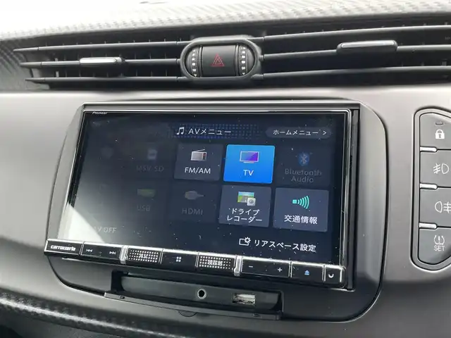 アルファロメオ ジュリエッタ ヴェローチェ 宮崎県 2020(令2)年 5.9万km 白 カラーBIANCO PASUTELO【パステルホワイト】/社外ナビ【AVIC-RZ810】/・フルセグTV・Bluetooth・CD・DVD/レザーシート/D/N席パワーシート/D席メモリーシート付き/D/N席シートヒーター/クルーズコントロール/MTモード付きAT/パドルシフト/ブレンボ製ブレーキキャリパー/HIDヘッドライト/フォグライト/前後コーナーセンサー/純正18インチアルミホイール/純正フロアマット/スペアキー有り