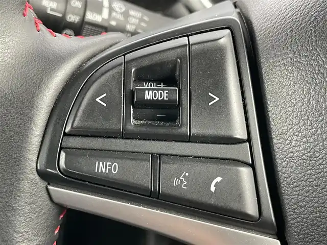スズキ スペーシア カスタム HYBRID XS 千葉県 2021(令3)年 6.4万km ピュアホワイトP 社外メモリーナビ/フルセグＴＶ/両側パワースライドドア/ＥＴＣ/ハーフレザー/ＢＬＵＥＴＯＯＴＨ/バックカメラ/レーダークルーズコントロール/前席シートヒーター/純正アルミホイール/４ＷＤ