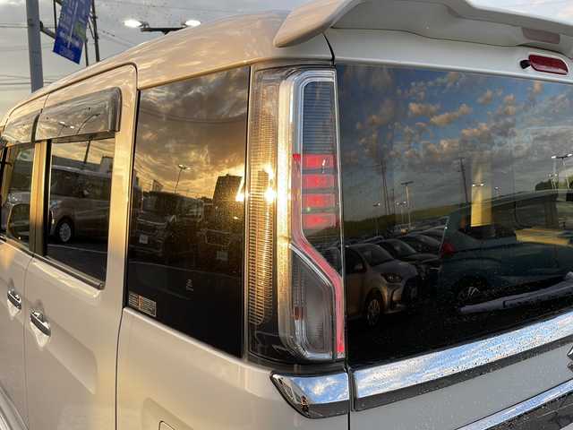 スズキ スペーシア カスタム HYBRID XS 新潟県 2021(令3)年 6.4万km ピュアホワイトP ４ＷＤ/社外メモリーナビ：AVIC-RW81/バックカメラ/両側パワースライドドア/レーダークルーズコントロール/レーンキープアシスト/衝突軽減システム/ハーフレザー/前席シートヒーター/ＥＴＣ/純正アルミホイール