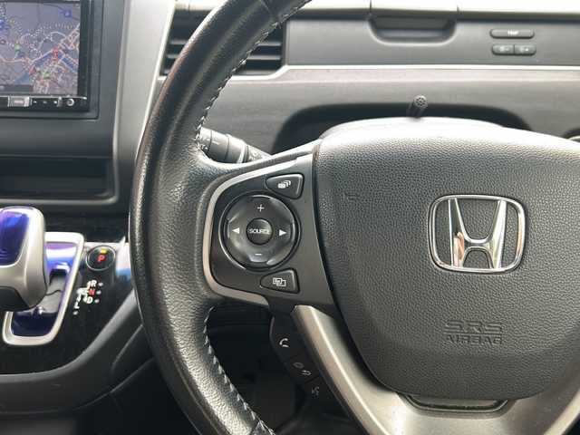 ホンダ フリード ハイブリット EX 宮崎県 2017(平29)年 14.4万km シトロンドロップ カロッツェリアナビ（AM/FM/CD/Bluetooth/フルセグTV）/バックカメラ/両側パワースライドドア/レーダークルコン/ETC/前席シートヒーター/衝突軽減ブレーキ/純正ドアバイザー/純正フロアマット