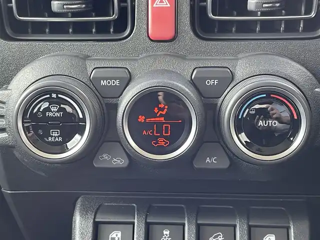 スズキ ジムニー XC 新潟県 2025(令7)年 0.1万km未満 ブルーイッシュブラックパール3 スズキセーフティサポート/シートヒーター/クルーズコントロール（追従有）/レーンキープアシスト/コーナーセンサー(後)/アイドリングストップ/革巻きステアリング/ステアリングスイッチ/AUTOライト/LEDライト/フォグランプ/電格ミラー/背面タイヤ付き/横滑り防止/プッシュスタート/スマートキー