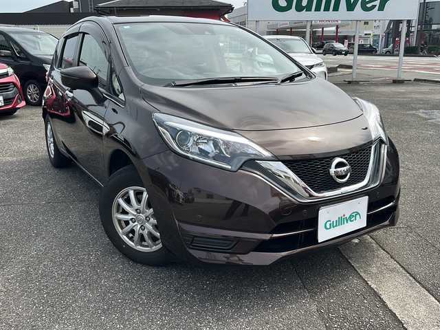 日産 ノート X Vセレクション 富山県 2020(令2)年 1.7万km サファイアブラック ワンオーナー/スマートキー（２本）/衝突安全ブレーキ/9インチ社外ナビ（X9Z）/フルセグTV/DVD再生/Bluetooth/ETC/バックカメラ/純正14インチAW/純正フロア/横滑り防止装置/アイドリングストップ/電動格納ウィンカーミラー/車線逸脱防止/保証書/取扱説明書/車載タイヤ（スタッドレス185/70R14）