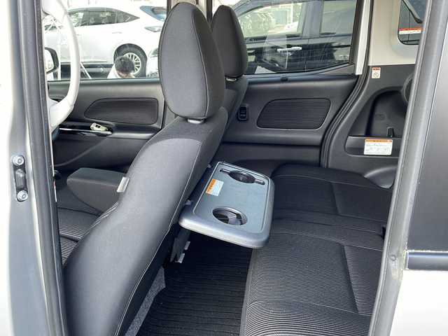 日産 デイズ ルークス ハイウェイスター Xターボ 道北・旭川 2018(平30)年 1.9万km スターリングシルバーメタリック 4WDターボ/純正ナビ/CD/BT/TV/アラウンドビューモニター/片側パワースライドドア/禁煙車/衝突軽減ブレーキ/横滑り防止/レーンキープアシスト/オートライト/オートマチックハイビーム/スペアキー/LEDヘッドライト/シートヒーター/本革巻きステアリング/ステアリングリモコン/取説/保証書/フォグランプ/ウィンカーミラー/ドアバイザー/純正フロアマット