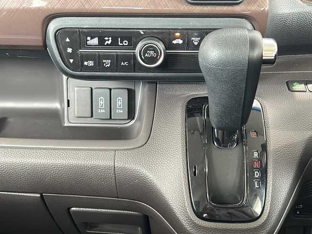 ホンダ Ｎ ＢＯＸ G･L ホンダセンシング カッパーブラウンスタイル 富山県 2019(令1)年 6.5万km プラチナホワイトパール 禁煙車　/純正ＳＤナビ　/地デジ　/ホンダセンシング　/両側電動スライドドア　/バックカメラ　/コーナーセンサー/２トーンカラー　/ＬＥＤヘッドライト　/レーダークルーズコントロール　/スマートキー　/純正アルミホイール/純正オーディオ/ウィンカーミラー/電動格納ミラー/アイドリングストップ/ビルトイETC/プッシュスタート
