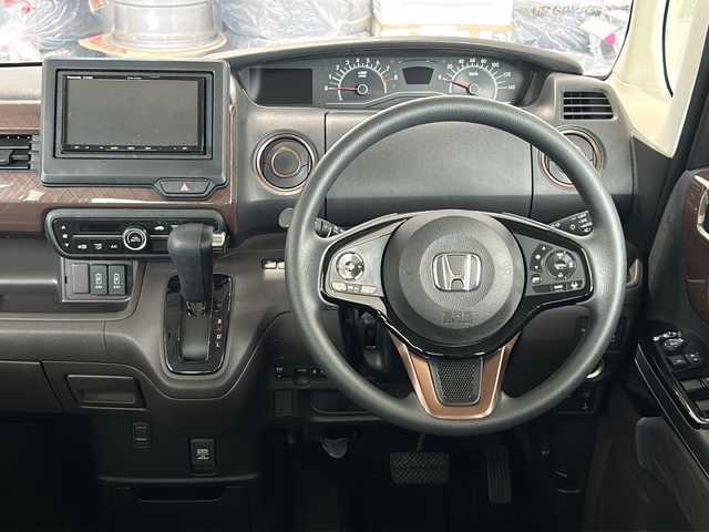 ホンダ Ｎ ＢＯＸ G･L ホンダセンシング カッパーブラウンスタイル 富山県 2019(令1)年 6.5万km プラチナホワイトパール 禁煙車　/純正ＳＤナビ　/地デジ　/ホンダセンシング　/両側電動スライドドア　/バックカメラ　/コーナーセンサー/２トーンカラー　/ＬＥＤヘッドライト　/レーダークルーズコントロール　/スマートキー　/純正アルミホイール/純正オーディオ/ウィンカーミラー/電動格納ミラー/アイドリングストップ/ビルトイETC/プッシュスタート