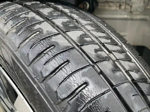トヨタ タンク カスタムG S 静岡県 2017(平29)年 6.8万km ブライトシルバーM スマートアシストII/社外SDナビ（CN-RA04WD）/　AM FM CD DVD SD MEMORYMUSIC /フルセグTV/ETC/前後ドライブレコーダー/両側パワースライドドア/クルーズコントロール/リアコーナーセンサー/アイドリングストップ/LEDヘッドライト/リアロールサンシェード/ステアリングスイッチ/純正14インチアルミホイール/スマートキー×2本/ドアバイザー/ISOFIX/ワンオーナー/バックモニター