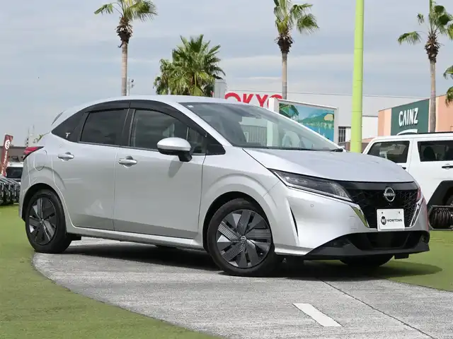 日産 ノート X 千葉県 2020(令2)年 4.9万km ブリリアントシルバー エマージェンシーブレーキ/プロパイロット/インテリジェントクルーズコントロール/インテリジェントルームミラー/ワイヤレス充電/9インチ純正コネクトナビ/地デジTV/【Bluetooth接続】/アラウンドビューモニター/ドライブレコーダー（DH5-S）/ステアリングスイッチ/ETC（2.0）/LEDヘッドライト/フォグライト/ウインカーミラー/コーナーセンサー/サイド/カーテンエアバッグ/インテリジェントキー