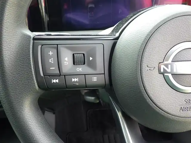 日産 ノート X 千葉県 2020(令2)年 4.9万km ブリリアントシルバー エマージェンシーブレーキ/プロパイロット/インテリジェントクルーズコントロール/インテリジェントルームミラー/ワイヤレス充電/9インチ純正コネクトナビ/地デジTV/【Bluetooth接続】/アラウンドビューモニター/ドライブレコーダー（DH5-S）/ステアリングスイッチ/ETC（2.0）/LEDヘッドライト/フォグライト/ウインカーミラー/コーナーセンサー/サイド/カーテンエアバッグ/インテリジェントキー