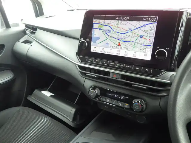 日産 ノート X 千葉県 2020(令2)年 4.9万km ブリリアントシルバー エマージェンシーブレーキ/プロパイロット/インテリジェントクルーズコントロール/インテリジェントルームミラー/ワイヤレス充電/9インチ純正コネクトナビ/地デジTV/【Bluetooth接続】/アラウンドビューモニター/ドライブレコーダー（DH5-S）/ステアリングスイッチ/ETC（2.0）/LEDヘッドライト/フォグライト/ウインカーミラー/コーナーセンサー/サイド/カーテンエアバッグ/インテリジェントキー