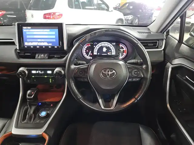 トヨタ ＲＡＶ４ アドベンチャー 香川県 2020(令2)年 7万km アッシュグレーメタリック/アーバンカーキ 〇ワンオーナー/〇４WD/〇純正9インチナビ/〇フルセグTV/〇バックカメラ/〇ビルトインETC2.0/〇ドライブレコーダー/〇全車速追従機能付クルーズコントロール/〇コーナーセンサー/〇セーフティセンス/〇ブラインドスポットモニター/〇3灯式LEDヘッドランプ/〇革巻きステアリングホイール/〇合皮スポーティシート/〇パワーシート/〇純正19インチアルミホイール/〇2トーンルーフ/〇エアロパーツ/〇スマートエントリー/スタートシステム/〇禁煙車