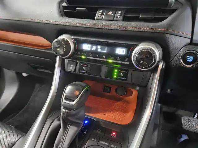 トヨタ ＲＡＶ４ アドベンチャー 香川県 2020(令2)年 7万km アッシュグレーメタリック/アーバンカーキ 〇ワンオーナー/〇４WD/〇純正9インチナビ/〇フルセグTV/〇バックカメラ/〇ビルトインETC2.0/〇ドライブレコーダー/〇全車速追従機能付クルーズコントロール/〇コーナーセンサー/〇セーフティセンス/〇ブラインドスポットモニター/〇3灯式LEDヘッドランプ/〇革巻きステアリングホイール/〇合皮スポーティシート/〇パワーシート/〇純正19インチアルミホイール/〇2トーンルーフ/〇エアロパーツ/〇スマートエントリー/スタートシステム/〇禁煙車