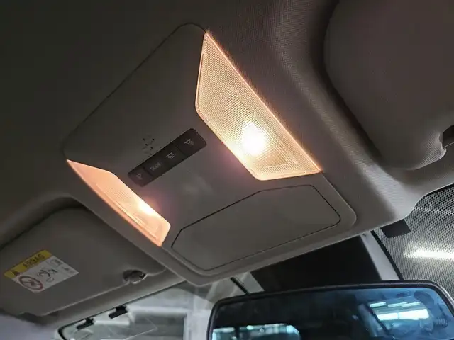 トヨタ ＲＡＶ４ アドベンチャー 香川県 2020(令2)年 7万km アッシュグレーメタリック/アーバンカーキ 〇ワンオーナー/〇４WD/〇純正9インチナビ/〇フルセグTV/〇バックカメラ/〇ビルトインETC2.0/〇ドライブレコーダー/〇全車速追従機能付クルーズコントロール/〇コーナーセンサー/〇セーフティセンス/〇ブラインドスポットモニター/〇3灯式LEDヘッドランプ/〇革巻きステアリングホイール/〇合皮スポーティシート/〇パワーシート/〇純正19インチアルミホイール/〇2トーンルーフ/〇エアロパーツ/〇スマートエントリー/スタートシステム/〇禁煙車