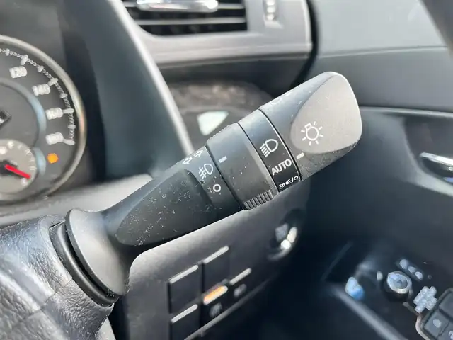 トヨタ アルファード S タイプゴールドⅢ 滋賀県 2022(令4)年 5万km ブラック 純正9インチナビ/【Bluetooth/Miracast/USB】/サンルーフ/両側パワースライドドア/トヨタセーフティセンス/・プリクラッシュセーフティ/・レーダークルーズコントロール/・レーンディパーチャーアラート/・オートマチックハイビーム/バックカメラ/LEDヘッドライト/ブラインドスポットモニター/クリアランスソナー/ハーフレザーシート/ビルトインETC/前後ドライブレコーダー/純正フロアマット/プッシュスタート/スマートキー/ステアリングリモコン