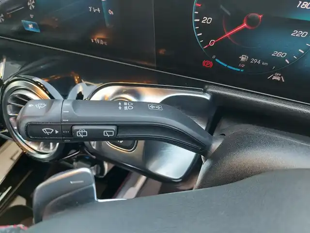 メルセデス・ベンツ ＧＬＢ２００ｄ AMGライン 滋賀県 2020(令2)年 3.6万km マウンテングレー ＡＭＧライン/ハーフレザー/・メモリ付きパワーシート/・シートヒーター/レーダーセーフティＰＫＧ/ＡＣＣ/ＢＳＭ/３６０°カメラ/アンビエントライト/純正ナビ（ＢＴ／ＤＴＶ／）/パワーバックドア/純正19インチAW/ドライブレコーダー/ETC2.0