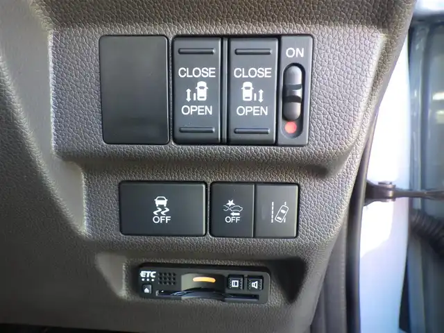 ホンダ フリード ハイブリット G ホンダセンシング 千葉県 2022(令4)年 2.5万km シーグラスブルーパール ホンダセンシング/・衝突軽減ブレーキ（CMBS）/・車線維持支援システム（LKAS）/・アダプティブクルーズコントロール（ACC）/・後方誤発進抑制機能/・誤発進抑制機能/両側パワースライドドア/純正メモリーナビ/地デジTV/【DVD/CD再生機能　Bluetooth接続】/バックカメラ/ドライブレコーダー（前後撮影）/ETC/LEDヘッドライト/ウインカーミラー/リアコーナーセンサー/Honda スマートキー