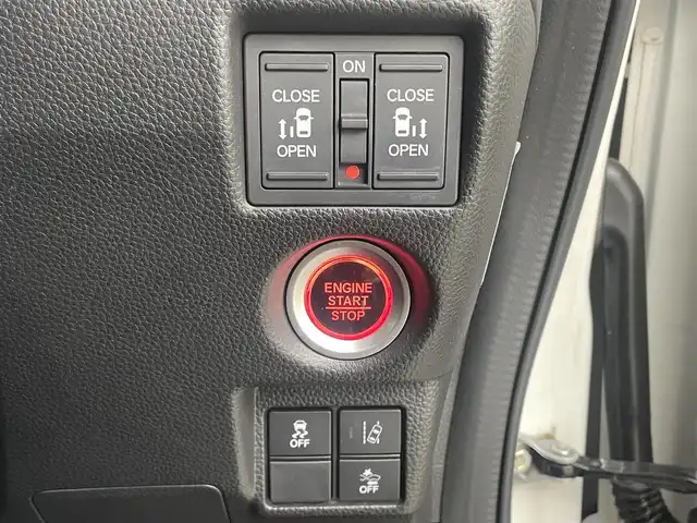 ホンダ Ｎ ＢＯＸ カスタム G EX ホンダセンシング 岡山県 2018(平30)年 2.9万km プラチナホワイトパール 純正ナビ　VXU-195NBi/地デジ/Bluetooth/CD/DVD/バックカメラ/ホンダセンシング/両側パワースライドドア/純正前方ドラレコ/純正フロアマット/LEDヘッドライト/オートライト/ビルトインETC/衝突軽減ブレーキ/プッシュスタート/スマートキー/レーンアシスト