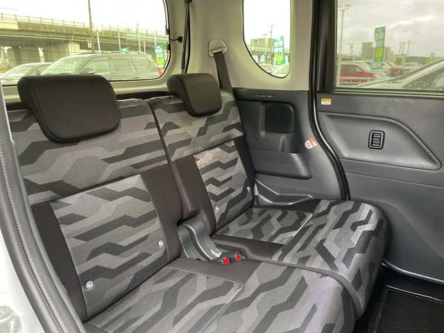 スバル シフォン トライ 石川県 2024(令6)年 0.3万km パール 社外メモリーナビ　フルセグＴＶ　バックカメラ　ＬＥＤヘッドライト　ＥＴＣ　ドライブレコーダー　スマートキー　両側パワースライド　シートヒーター　ルーフレール　純正アルミホイール　Ｐスタート