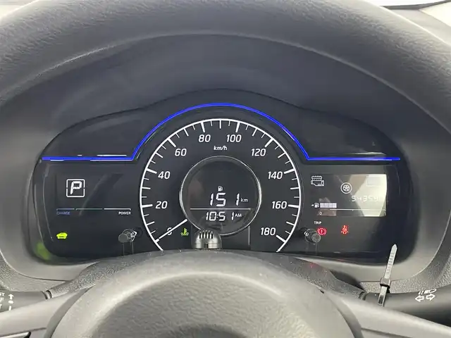 日産 ノート e－パワー X 埼玉県 2018(平30)年 5.5万km ホワイト 純正メモリナビ/【フルセグTV/SD/FM/AM/Bluetooth// CD/WALKMAN/USB/iPod】/バックカメラ/エマージェンシーブレーキ/レーンキープアシスト/コーナーセンサー/前後ドライブレコーダー/ETC/横滑り防止装置/ステアリングスイッチ/スペアキー×1/スマートキー
