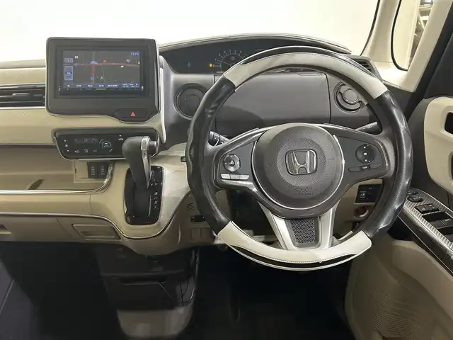 ホンダ Ｎ ＢＯＸ G L 愛媛県 2018(平30)年 1万km 黒 純正ＳＤナビ　（ＤＶＤ　ＣＤ　ＳＤ）ワンセグＴＶ　ＥＴＣ　スペアーキー　片側スライド　ＬＥＤヘッドライト　布シート　パワーステアリング　パワーウィンドウ　バックカメラ　エンジンスタートボタン