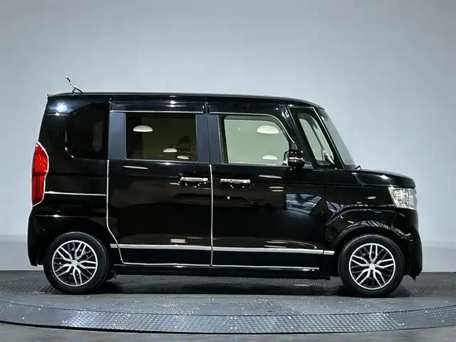 ホンダ Ｎ ＢＯＸ G L 愛媛県 2018(平30)年 1万km 黒 純正ＳＤナビ　（ＤＶＤ　ＣＤ　ＳＤ）ワンセグＴＶ　ＥＴＣ　スペアーキー　片側スライド　ＬＥＤヘッドライト　布シート　パワーステアリング　パワーウィンドウ　バックカメラ　エンジンスタートボタン