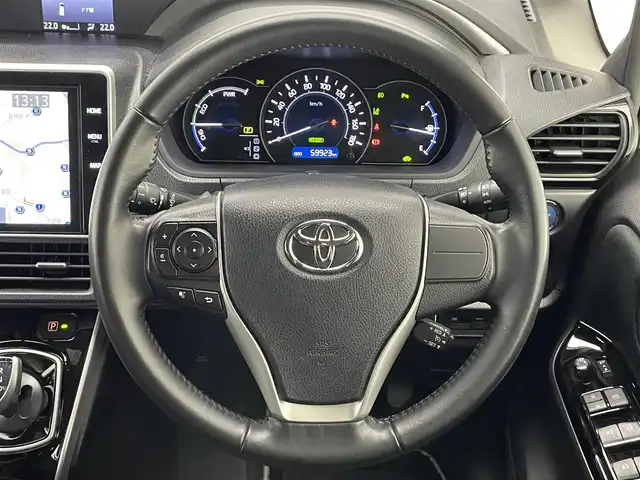 トヨタ ヴォクシー ハイブリッド ZS 煌Ⅱ 愛知県 2020(令2)年 6万km ホワイトパールクリスタルシャイン 純正１０型ナビ　フルセグＴＶ　シートヒーター　バックカメラ　ハーフレザーシート　両側パワスラ　セーフティセンス　衝突軽減装置　クルコン　車線逸脱　ＬＥＤオートライト　コーナーセンサー　フォグ　禁煙車
