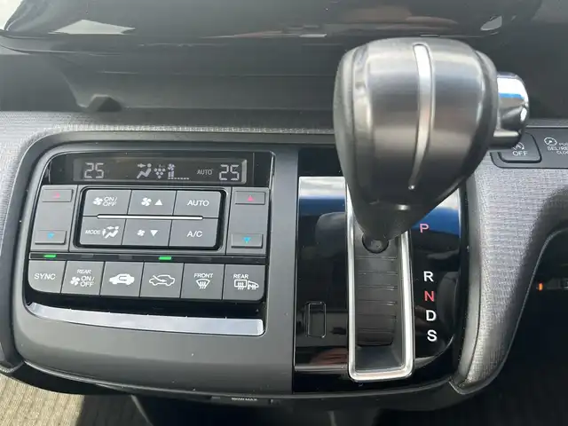 ホンダ ステップワゴン スパーダ 福島県 2015(平27)年 12万km スーパープラチナメタリック ワンオーナー/社外オーディオ/・ＣＤ/・ＤＶＤ/・Ｂｌｕｅｔｏｏｔｈ/・ＵＳＢ/バックカメラ/片側パワースライドドア/わくわくリアゲート/クルーズコントロール/社外ＥＴＣ/社外ドライブレコーダー(前)/社外後席モニター(フリップダウン)/プッシュスタート/・スペアキーあり/保証書/取扱説明書