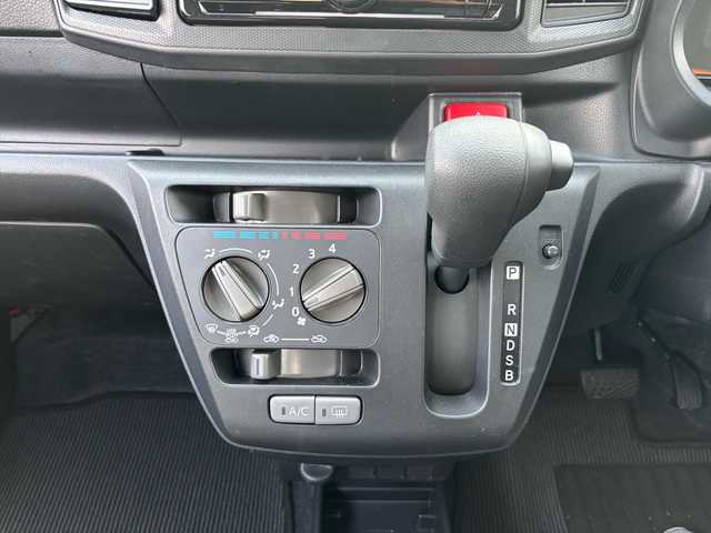 ダイハツ ミラ イース L SAⅢ 福岡県 2019(平31)年 1.6万km スカイブルーメタリック オーディオ/（CD/Bluetooth）/横滑り防止/衝突軽減/アイドリングストップ/オートマチックハイビーム/パーキングアシスト/スペアキー×１/純正フロアマット/保証書/取扱説明書