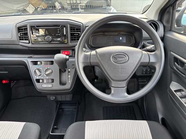 ダイハツ ミラ イース L SAⅢ 福岡県 2019(平31)年 1.6万km スカイブルーメタリック オーディオ/（CD/Bluetooth）/横滑り防止/衝突軽減/アイドリングストップ/オートマチックハイビーム/パーキングアシスト/スペアキー×１/純正フロアマット/保証書/取扱説明書