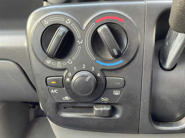 スズキ エブリイ PA リミテッド 道央・札幌 2022(令4)年 8.9万km クールカーキPM ４WD/純正HDDナビ(AM/FM/CD/DVD/BT/SD/USB)/フルセグ(走行中視聴可能)/アイドリングストップ/ドアバイザー/両側スライドドア/横滑り防止装置/レーンキープアシスト/盗難防止装置/衝突軽減ブレーキ/オートライト/オートマチックハイビーム/コーナーセンサー/純正フロアマット/ヘッドライトレベライザー/オーバーヘッドコンソール/積込夏タイヤ/　　(145/80R12 24年製 6mm)