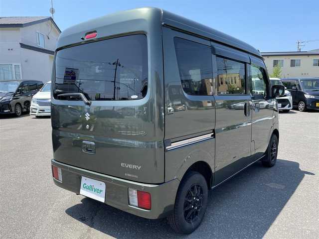 スズキ エブリイ PA リミテッド 道央・札幌 2022(令4)年 8.9万km クールカーキPM 　4　W　D　/寒冷地仕様/ディーラーOPナビ(AM/FM/CD/DVD/BT/SD/USB)/フルセグ(走行中視聴可能)/アイドリングストップ/ドアバイザー/両側スライドドア/横滑り防止装置/レーンキープアシスト/盗難防止装置/衝突軽減ブレーキ/オートライト/オートマチックハイビーム/コーナーセンサー/純正フロアマット/ヘッドライトレベライザー/オーバーヘッドコンソール/積込夏タイヤ/　　(145/80R12 24年製 6mm)