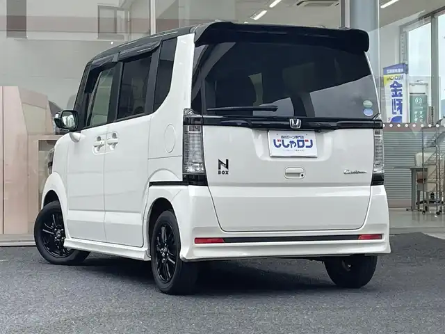 ホンダ Ｎ ＢＯＸ 2トーン カスタム SSパッケージ 岐阜県 2016(平28)年 9万km 白Ⅱ (株)IDOMが運営する【じしゃロン多治見店】の自社ローン専用車両になります。こちらは現金またはオートローンご利用時の価格です。自社ローンご希望の方は別途その旨お申付け下さい。/KENWOODナビ/　（Bluetooth/DVD/フルセグ）/両側パワースライドドア/衝突軽減/バックカメラ/前席シートヒーター/オートライト/フォグランプ/ブラックスタイルAW/フロントグリル
