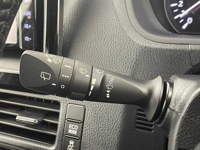 トヨタ エスクァイア Xi 埼玉県 2019(平31)年 5.2万km ホワイトパールクリスタルシャイン 純正ＳＤナビ/NSZT-W68T/　地図SDない為動作未確認/Bluetooth/CD/フルセグ/バックカメラ/片側パワースライドドア/クルーズコントロール/ビルドインETC/レーンキープアシスト/スマートキー/プッシュスタート/取扱説明書