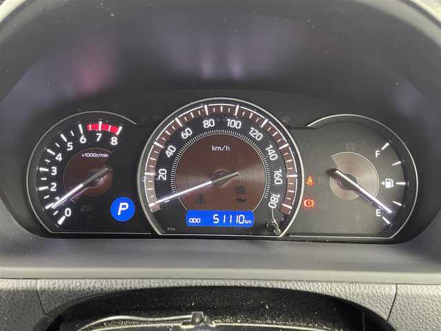 トヨタ エスクァイア Xi 埼玉県 2019(平31)年 5.2万km ホワイトパールクリスタルシャイン 純正ＳＤナビ/NSZT-W68T/　地図SDない為動作未確認/Bluetooth/CD/フルセグ/バックカメラ/片側パワースライドドア/クルーズコントロール/ビルドインETC/レーンキープアシスト/スマートキー/プッシュスタート/取扱説明書