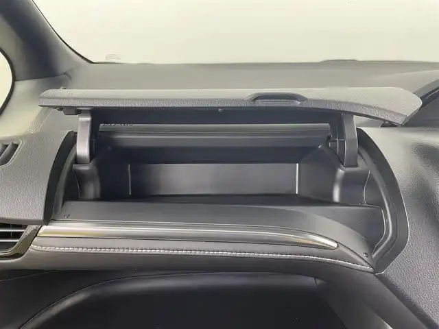 トヨタ エスクァイア Xi 埼玉県 2019(平31)年 5.2万km ホワイトパールクリスタルシャイン 純正ＳＤナビ/NSZT-W68T/　地図SDない為動作未確認/Bluetooth/CD/フルセグ/バックカメラ/片側パワースライドドア/クルーズコントロール/ビルドインETC/レーンキープアシスト/スマートキー/プッシュスタート/取扱説明書