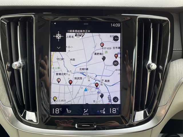 ボルボ Ｖ６０ T5 インスクリプション 岐阜県 2019(平31)年 6.4万km ベージュ /ワンオーナー//純正メモリナビ/(Bluetooth/TV/AppleCarPlay/AndroidAuto）//レーンキープエイド//ロードサインインフォメーション//ドライバーアラート//パーキングアシスト//クロストラフィックアラート//車間警告//ブラインドスポットモニター//アクティブペンディントライト//衝突回避//追従式クルーズコントロール//ヘッドアップディスプレイ//デジタルインナーミラー//ドライブレコーダー(全方位録画)//パワーバックドア//黒革シート//前席パワーシート//前席エアシート//全席シートヒーター//全方位カメラ//ETC//プッシュノブ//LEDヘッドランプ//LEDフォグランプ//スマートキー//純正マット//純正バイザー