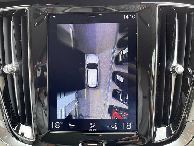 ボルボ Ｖ６０ T5 インスクリプション 岐阜県 2019(平31)年 6.4万km ベージュ /ワンオーナー//純正メモリナビ/(Bluetooth/TV/AppleCarPlay/AndroidAuto）//レーンキープエイド//ロードサインインフォメーション//ドライバーアラート//パーキングアシスト//クロストラフィックアラート//車間警告//ブラインドスポットモニター//アクティブペンディントライト//衝突回避//追従式クルーズコントロール//ヘッドアップディスプレイ//デジタルインナーミラー//ドライブレコーダー(全方位録画)//パワーバックドア//黒革シート//前席パワーシート//前席エアシート//全席シートヒーター//全方位カメラ//ETC//プッシュノブ//LEDヘッドランプ//LEDフォグランプ//スマートキー//純正マット//純正バイザー