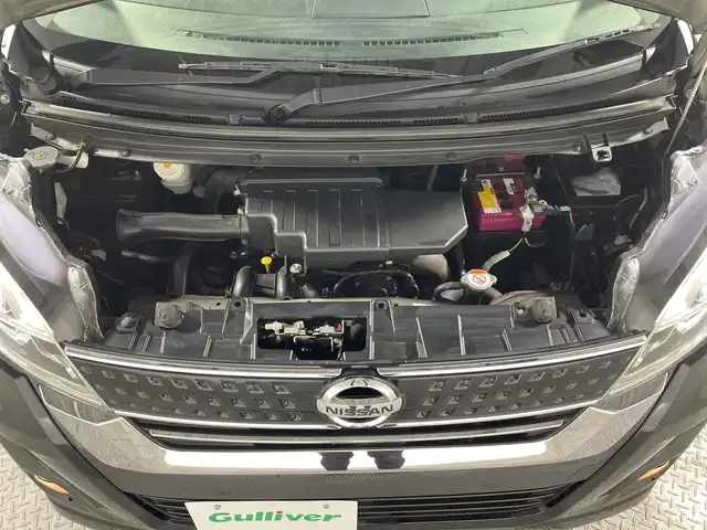 日産 デイズ ルークス ハイウェイスター Gターボ 神奈川県 2018(平30)年 5.7万km ブラック エマージェンシーブレーキ/オートマチックハイビーム/レーンキープアシスト/純正ナビ/・BT/フルセグTV/CD/DVD/SD/AUX/AM/FM/アラウンドビューモニター/両側電動スライドドア/ETC/ドライブレコーダー/アイドリングストップ機能/革巻きステアリング/ステアリングスイッチ/クルーズコントロール/Autoライト/スマートキー/プッシュスタートボタン/自動防眩ミラー/シートリフター/LEDヘッドライト/フォグランプ/電動格納ミラー/ウィンカーミラー/純正フロアマット/純正ドアバイザー/純正アルミホイール
