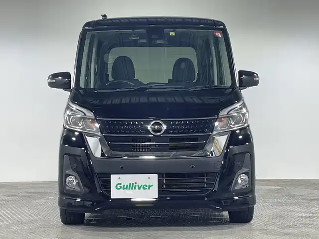 日産 デイズ ルークス ハイウェイスター Gターボ 神奈川県 2018(平30)年 5.7万km ブラック エマージェンシーブレーキ/オートマチックハイビーム/レーンキープアシスト/純正ナビ/・BT/フルセグTV/CD/DVD/SD/AUX/AM/FM/アラウンドビューモニター/両側電動スライドドア/ETC/ドライブレコーダー/アイドリングストップ機能/革巻きステアリング/ステアリングスイッチ/クルーズコントロール/Autoライト/スマートキー/プッシュスタートボタン/自動防眩ミラー/シートリフター/LEDヘッドライト/フォグランプ/電動格納ミラー/ウィンカーミラー/純正フロアマット/純正ドアバイザー/純正アルミホイール