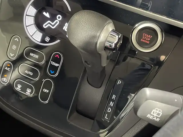 日産 デイズ ルークス ハイウェイスター Gターボ 神奈川県 2018(平30)年 5.7万km ブラック エマージェンシーブレーキ/オートマチックハイビーム/レーンキープアシスト/純正ナビ/・BT/フルセグTV/CD/DVD/SD/AUX/AM/FM/アラウンドビューモニター/両側電動スライドドア/ETC/ドライブレコーダー/アイドリングストップ機能/革巻きステアリング/ステアリングスイッチ/クルーズコントロール/Autoライト/スマートキー/プッシュスタートボタン/自動防眩ミラー/シートリフター/LEDヘッドライト/フォグランプ/電動格納ミラー/ウィンカーミラー/純正フロアマット/純正ドアバイザー/純正アルミホイール