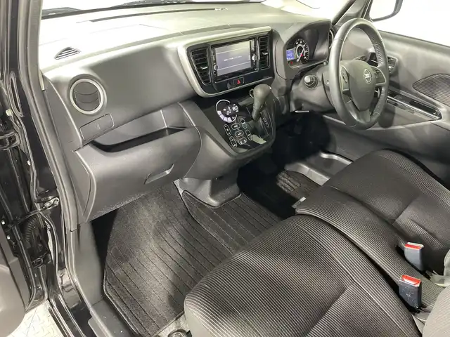 日産 デイズ ルークス ハイウェイスター Gターボ 神奈川県 2018(平30)年 5.7万km ブラック エマージェンシーブレーキ/オートマチックハイビーム/レーンキープアシスト/純正ナビ/・BT/フルセグTV/CD/DVD/SD/AUX/AM/FM/アラウンドビューモニター/両側電動スライドドア/ETC/ドライブレコーダー/アイドリングストップ機能/革巻きステアリング/ステアリングスイッチ/クルーズコントロール/Autoライト/スマートキー/プッシュスタートボタン/自動防眩ミラー/シートリフター/LEDヘッドライト/フォグランプ/電動格納ミラー/ウィンカーミラー/純正フロアマット/純正ドアバイザー/純正アルミホイール