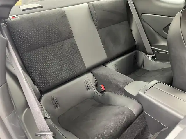 トヨタ ＧＲ８６ RZ 福岡県 2023(令5)年 0.8万km クリスタルホワイトパール 純正９型ナビ／フルセグＴＶ　/ＥＴＣ　/前方ドライブレコーダー　/レーダークルーズコントロール　/コーナーセンサー　/衝突軽減ブレーキ　/レーンキープ　/ＢＳＭ　/ＰＫＳＢ　/パドルシフト　/シートヒーター　/純正１８インチＡＷ