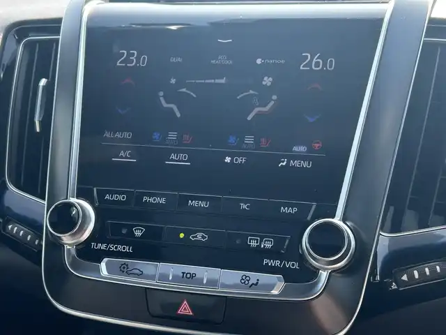 トヨタ クラウン ハイブリッド RS アドバンス 愛媛県 2020(令2)年 8.1万km プレシャスガレナ 登録時走行距離：80891km/メーカーOP純正メモリナビ/社外前後ドラレコ/ビルトインETC/バックカメラ/追従クルコン/レーンキープアシスト/パーキングアシスト/衝突軽減システム/盗難防止装置/横滑り防止装置/サンルーフ/パワーシート/シートメモリー/シートヒーター/エアシート/パワーシート/LEDヘッドライト/オートライト/オートハイビーム/フォグランプ/エンジンスタートボタン/スマートキー/スペアキー1本/純正アルミホイール/純正フロアマット