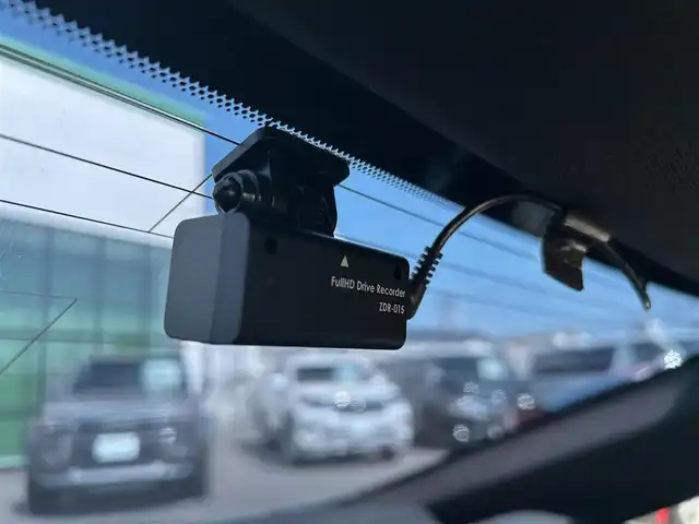 トヨタ クラウン ハイブリッド RS アドバンス 愛媛県 2020(令2)年 8.1万km プレシャスガレナ 登録時走行距離：80891km/メーカーOP純正メモリナビ/社外前後ドラレコ/ビルトインETC/バックカメラ/追従クルコン/レーンキープアシスト/パーキングアシスト/衝突軽減システム/盗難防止装置/横滑り防止装置/サンルーフ/パワーシート/シートメモリー/シートヒーター/エアシート/パワーシート/LEDヘッドライト/オートライト/オートハイビーム/フォグランプ/エンジンスタートボタン/スマートキー/スペアキー1本/純正アルミホイール/純正フロアマット