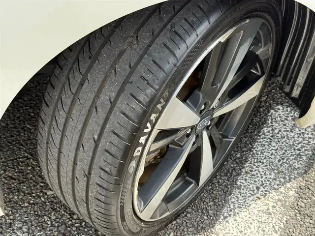 スバル インプレッサ スポーツ 2．0i－S アイサイト 静岡県 2017(平29)年 7.8万km クリスタルホワイトP 走行77676キロ（登録時）/検査令和8年2月19日まで/アイサイト/ブラックレザーシート/DOPパナソニック製/　8型SDナビ・フルセグTV/Bluetoothオーディオ/DVD再生/バックカメラ/ETC/ドライブレコーダー/スマートキー×2/プッシュスタート/クルーズコントロール/パドルシフト/前席シートヒーター/前席パワーシート/LEDヘッドライト/フォグランプ/ウィンカードアミラー/nanoe/純正18インチアルミホイール/トノカバー/WエアB＋サイドエアB/車両取説＋ナビ取説あり/新車時保証あり