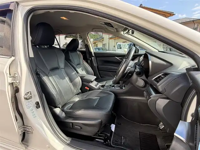 スバル インプレッサ スポーツ 2．0i－S アイサイト 静岡県 2017(平29)年 7.8万km クリスタルホワイトP 走行77676キロ（登録時）/検査令和8年2月19日まで/アイサイト/ブラックレザーシート/DOPパナソニック製/　8型SDナビ・フルセグTV/Bluetoothオーディオ/DVD再生/バックカメラ/ETC/ドライブレコーダー/スマートキー×2/プッシュスタート/クルーズコントロール/パドルシフト/前席シートヒーター/前席パワーシート/LEDヘッドライト/フォグランプ/ウィンカードアミラー/nanoe/純正18インチアルミホイール/トノカバー/WエアB＋サイドエアB/車両取説＋ナビ取説あり/新車時保証あり