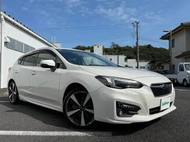 スバル インプレッサ スポーツ 2．0i－S アイサイト 静岡県 2017(平29)年 7.8万km クリスタルホワイトP 走行77676キロ（登録時）/検査令和8年2月19日まで/アイサイト/ブラックレザーシート/DOPパナソニック製/　8型SDナビ・フルセグTV/Bluetoothオーディオ/DVD再生/バックカメラ/ETC/ドライブレコーダー/スマートキー×2/プッシュスタート/クルーズコントロール/パドルシフト/前席シートヒーター/前席パワーシート/LEDヘッドライト/フォグランプ/ウィンカードアミラー/nanoe/純正18インチアルミホイール/トノカバー/WエアB＋サイドエアB/車両取説＋ナビ取説あり/新車時保証あり