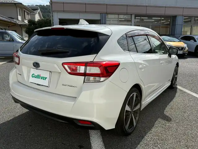 スバル インプレッサ スポーツ 2．0i－S アイサイト 静岡県 2017(平29)年 7.8万km クリスタルホワイトP 走行77676キロ（登録時）/検査令和8年2月19日まで/アイサイト/ブラックレザーシート/DOPパナソニック製/　8型SDナビ・フルセグTV/Bluetoothオーディオ/DVD再生/バックカメラ/ETC/ドライブレコーダー/スマートキー×2/プッシュスタート/クルーズコントロール/パドルシフト/前席シートヒーター/前席パワーシート/LEDヘッドライト/フォグランプ/ウィンカードアミラー/nanoe/純正18インチアルミホイール/トノカバー/WエアB＋サイドエアB/車両取説＋ナビ取説あり/新車時保証あり