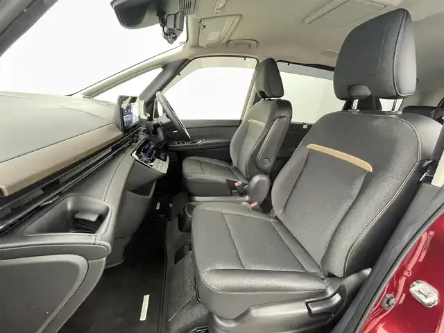 日産 セレナ e－パワー ハイウェイスター V 熊本県 2023(令5)年 3.2万km ワイン 色番号（NBL）/ワンオーナー/禁煙車/純正ナビ/（フルセグ/BT/FM/AM）/全方位カメラ　/ETC2.0/純正フリップダウンモニター/純正前後ドライブレコーダー/デジタルインナーミラー/プロパイロット/アダプティブクルーズコントロール/レーンキープアシスト/オートマチックハイビーム/ブラインドルポットモニター/オートホールド/両側パワースライドドア/シートヒーター（1列目、2列目）/ステアリングヒーター/前後コーナーセンサー/スマートキー/スペアキー1本/純正フロアマット/純正１６インチアルミ/保証書/取扱説明書